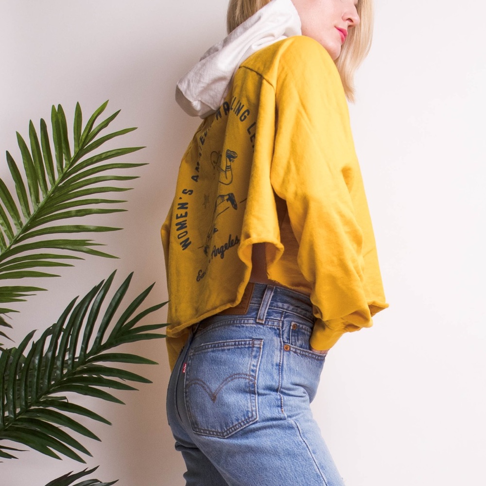 LAST ONE! Tuesday Bassen Aggressive crop sweater - Picture 4 of 8